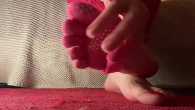 Hit Milf Toe Sock Removal And Slides Dangle - hclips.com