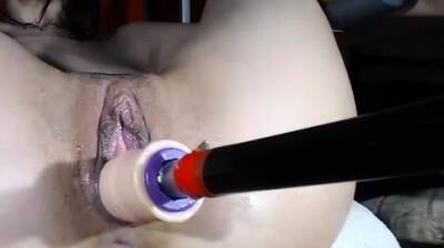 Machine Dildo Destroys Creamy Squirting MILF Pussy - drtuber.com