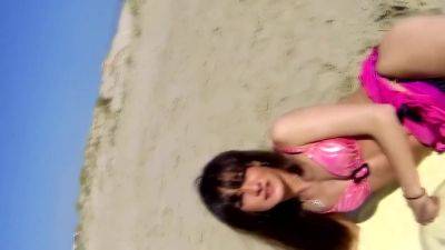 Am Strand Ne Geile Latina Klar Gemacht Im Campingwagen Hart Gefickt - Hot Milf - hclips.com