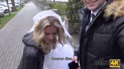 Cuckold Milf - Watch blonde milf bride Cachonda Esposa debt her marido with money in front of him in HD - sexu.com