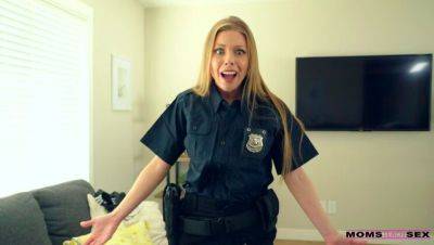 Britney Amber - My Step Mom Is A Cop - S12:E10 - veryfreeporn.com