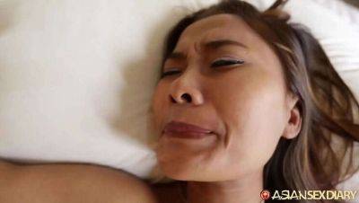 Asian MILF, caught in rain, fucks stranger in hotel & swallows his load as thanks - veryfreeporn.com - Thailand - Philippines