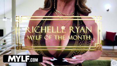 Watch Richelle show why she's the ultimate MILF in this rough, mature creampie porn video! - sexu.com